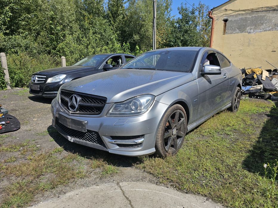 Mercedes W204 AMG Coupe Запчасти Разборка Капот 2012 C-class C220