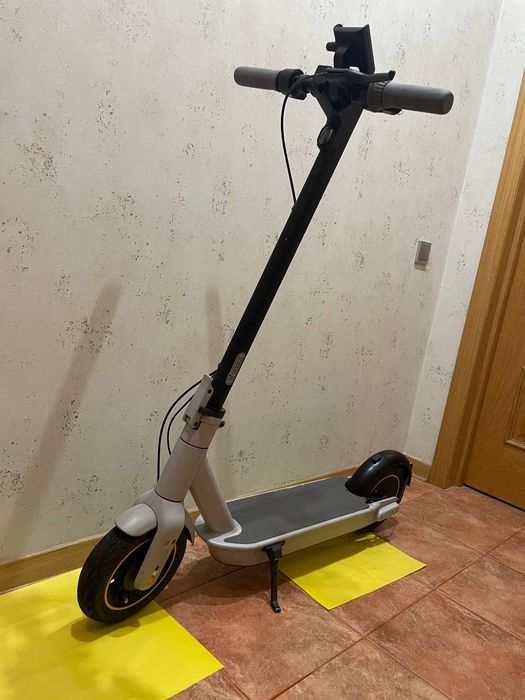 Электросамокат Segway Ninebot kickscooter max g30le