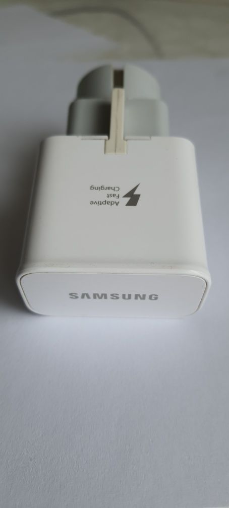 Зарядное устройство Samsung.