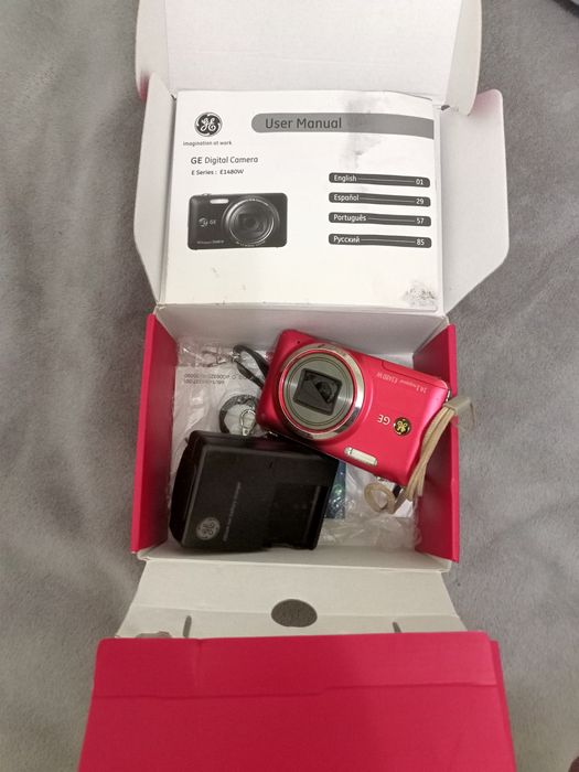 Цыфровой фотоаппарат Е 1480W