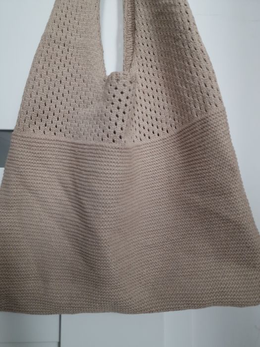 Dziergana torba robiona na szydełku