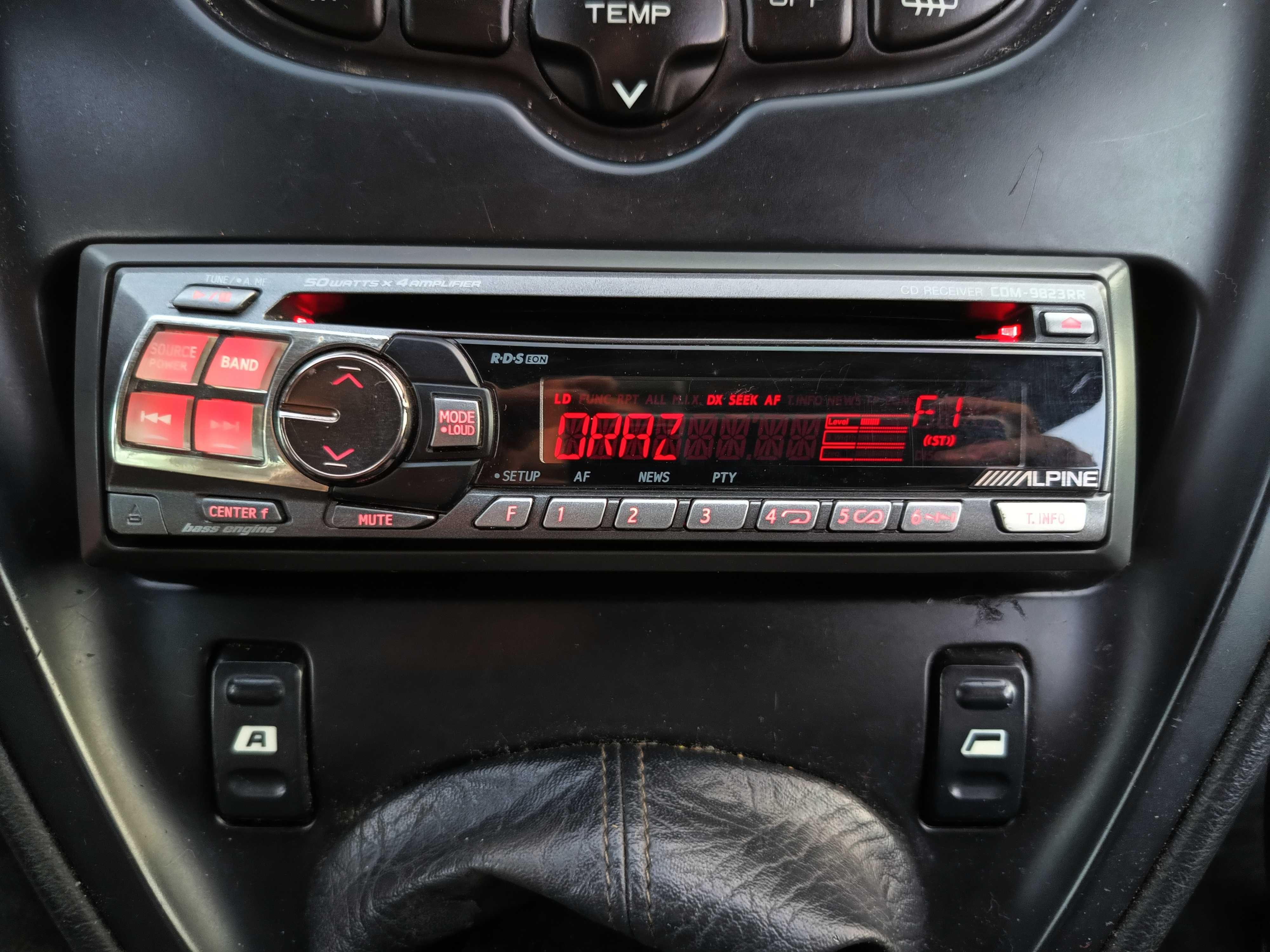 RadioCDText iPod AUX ALPINE CDM9823 4x50W MP3 Bass Subw Bluetooth 4RCA