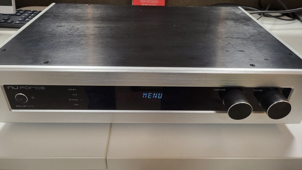 NuForce Pré Amplificador AVP-17