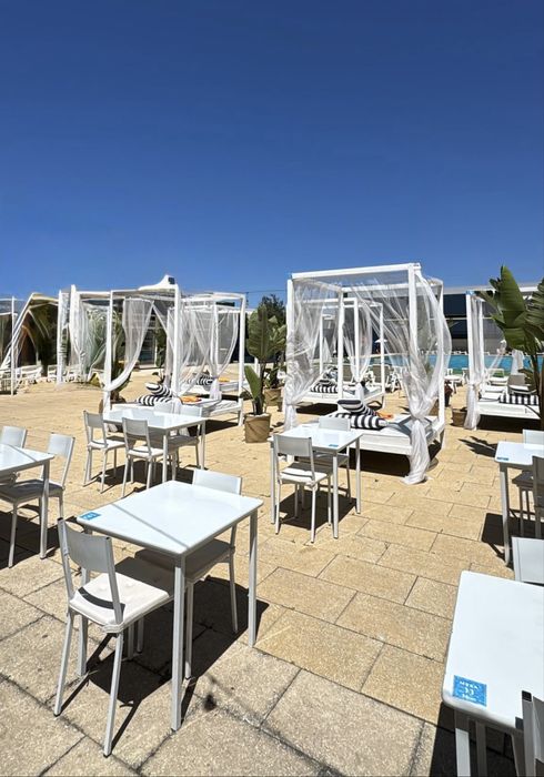 Mesas e Cadeiras Café Brancas (interior / exterior)