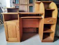 Drewniane biurko z sosny
