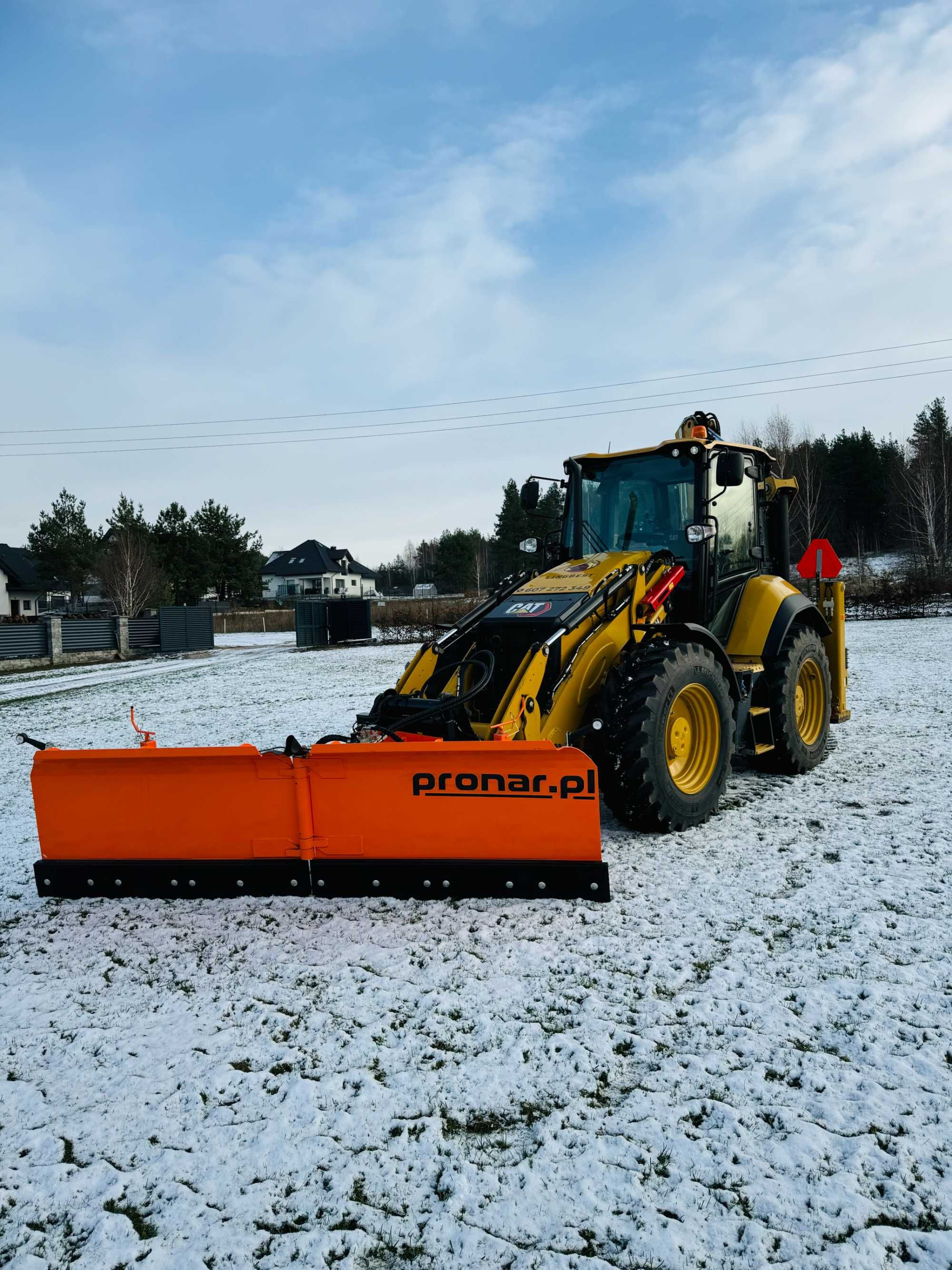 Usługi Koparko-ładowarką Prace ziemne Białystok Okolice Szybki termin!