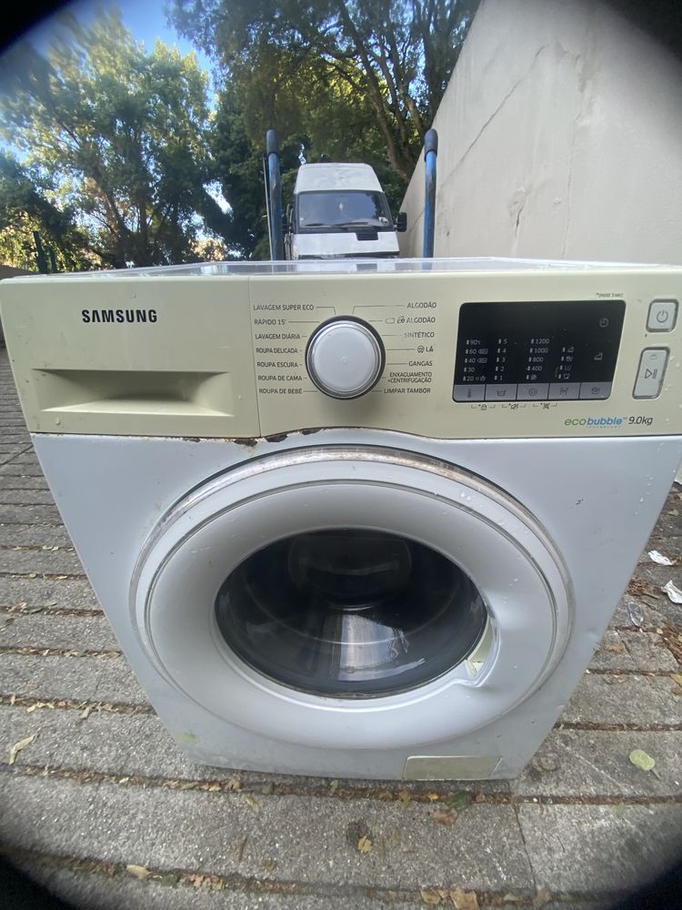 Maquina de lavar roupa marca samsung de 9 kg 140euros a funcionar bem