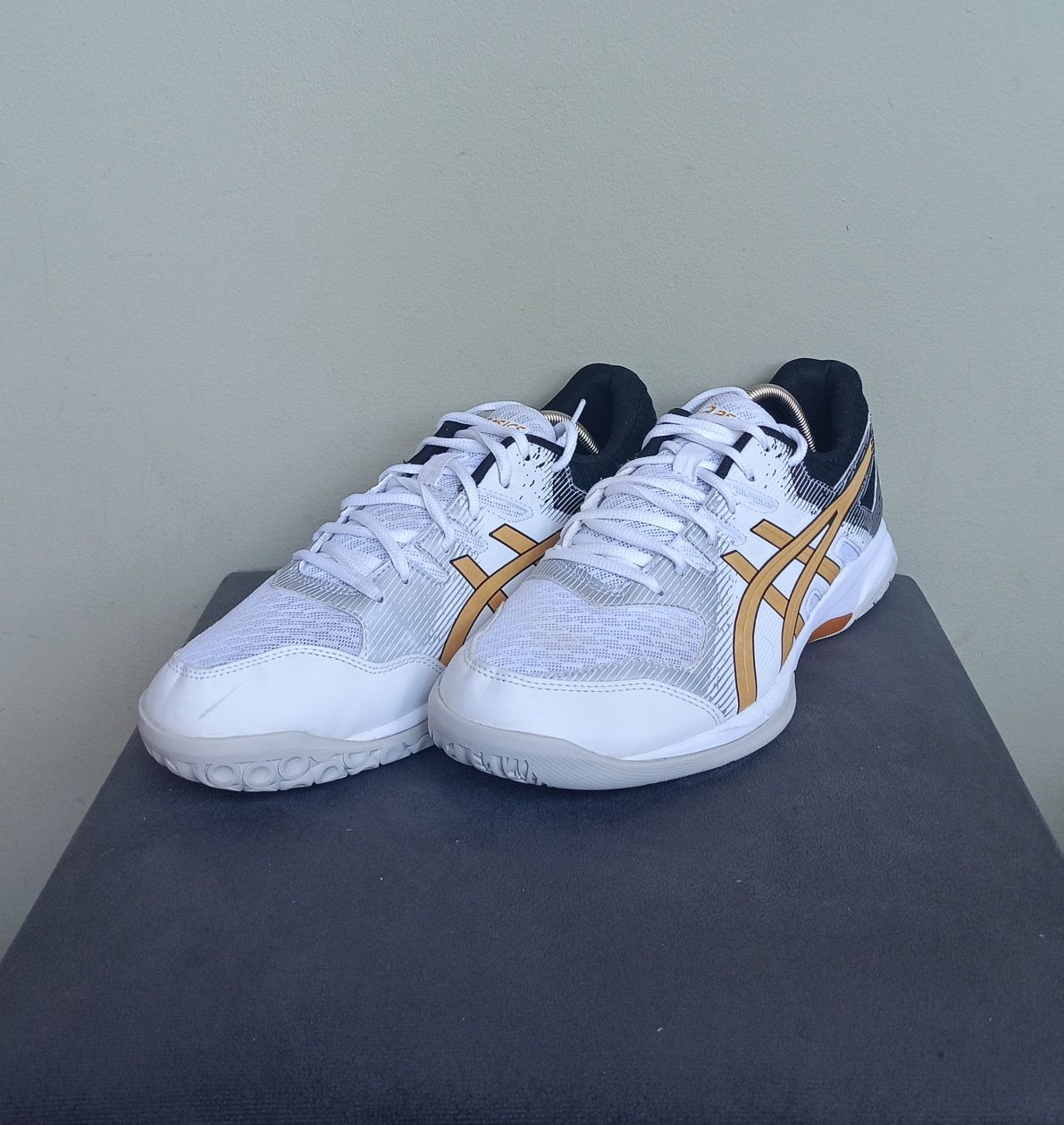 Halówki Asics, rozmiar 45.