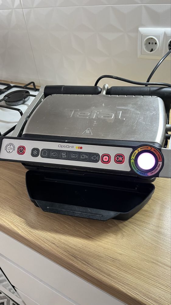 Продам електричний гриль Tefal OptiGrill