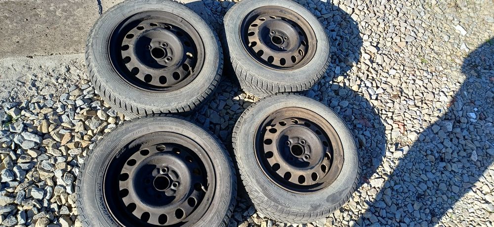Koła z toyoty yaris 1, opony zimowe 165x70R14