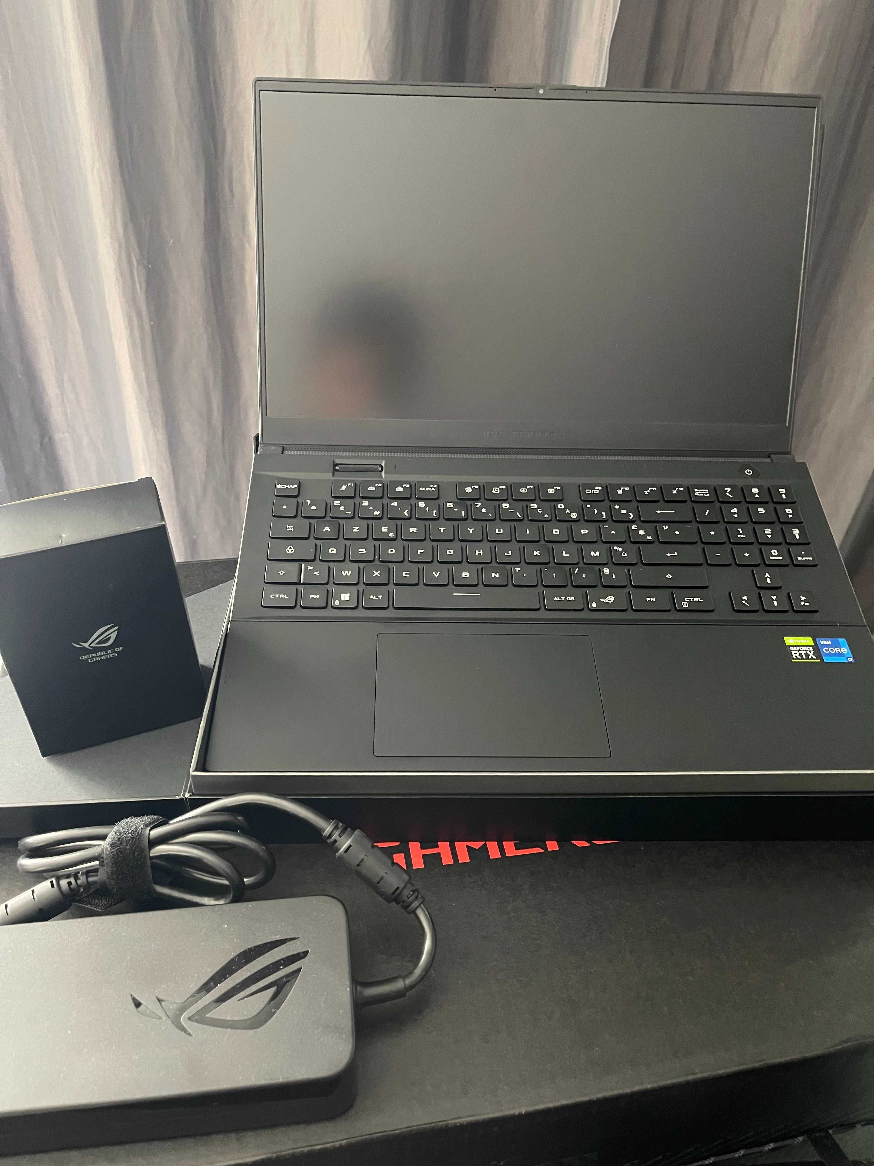 ASUS ZEPHYRUS S17 - GX703HM 17" - Como novo