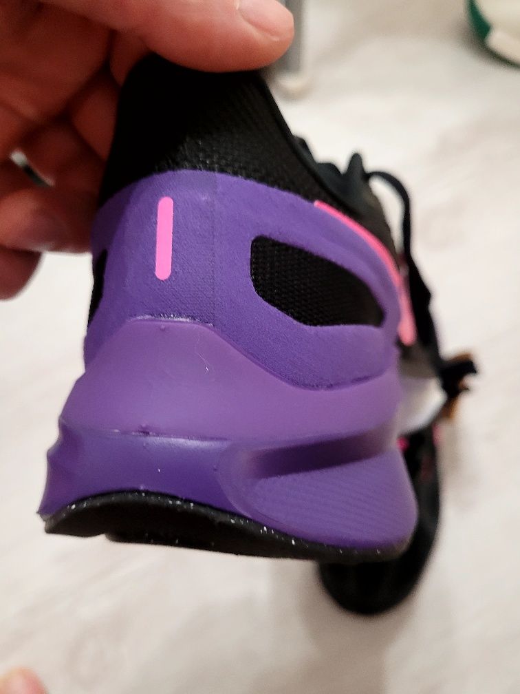 Кроссовки NIKE AIR Zoom STRUKTURE 25 нові original