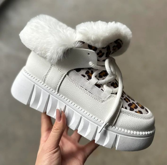 Ботінки зимові жіночі