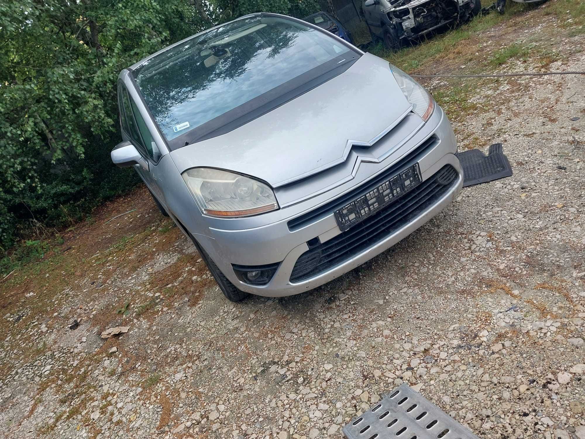 Posiadam czesci citroen c4 grand  picasso 2009r  1.6 vvti