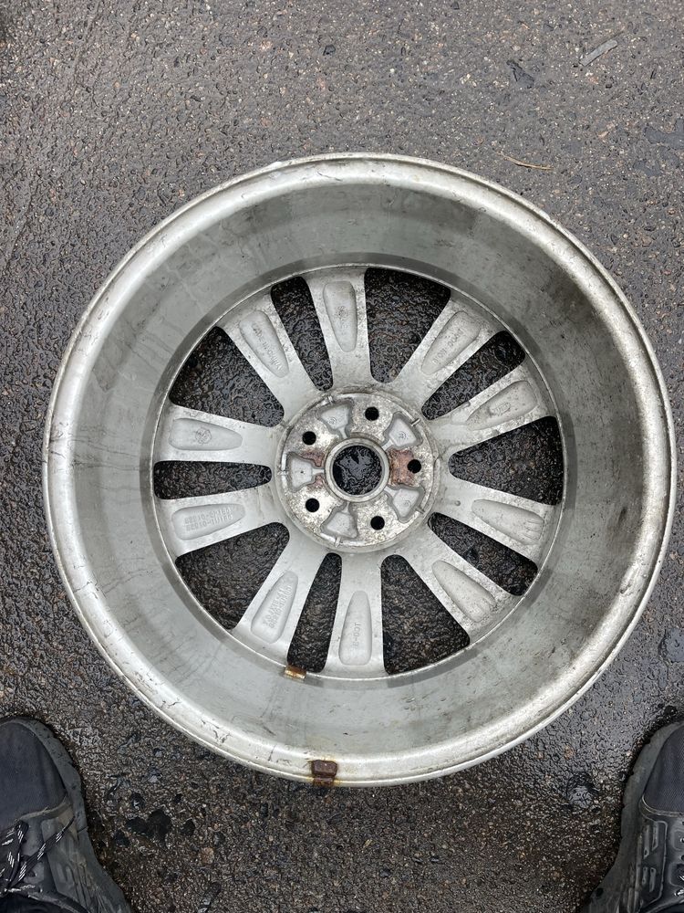 Диск, диски kia hyundai 18 радіус 529102p180