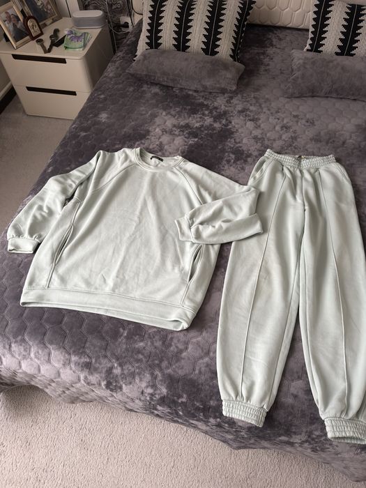 Костюм стильний спортивний