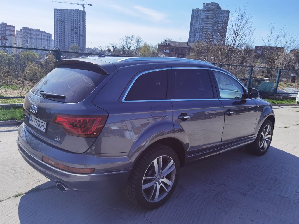 Продам Audi Q7 2014