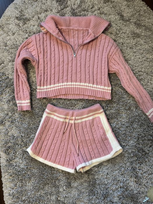 Вʼязаний костюм рожевий жіночий новий светр шорти костюм двійка