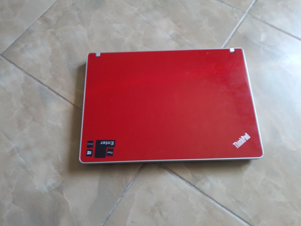 Lenovo ThinkPad edge 13