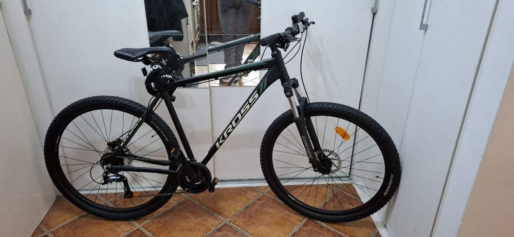 sprzedam rower mtb kross
BLACK EDITION 2 M 25BLKED2MBLKSILGRN