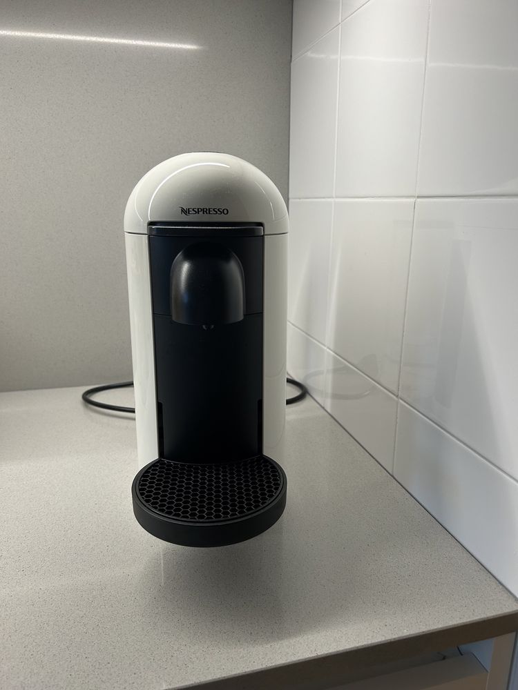 Nespresso VertuoPlus White C