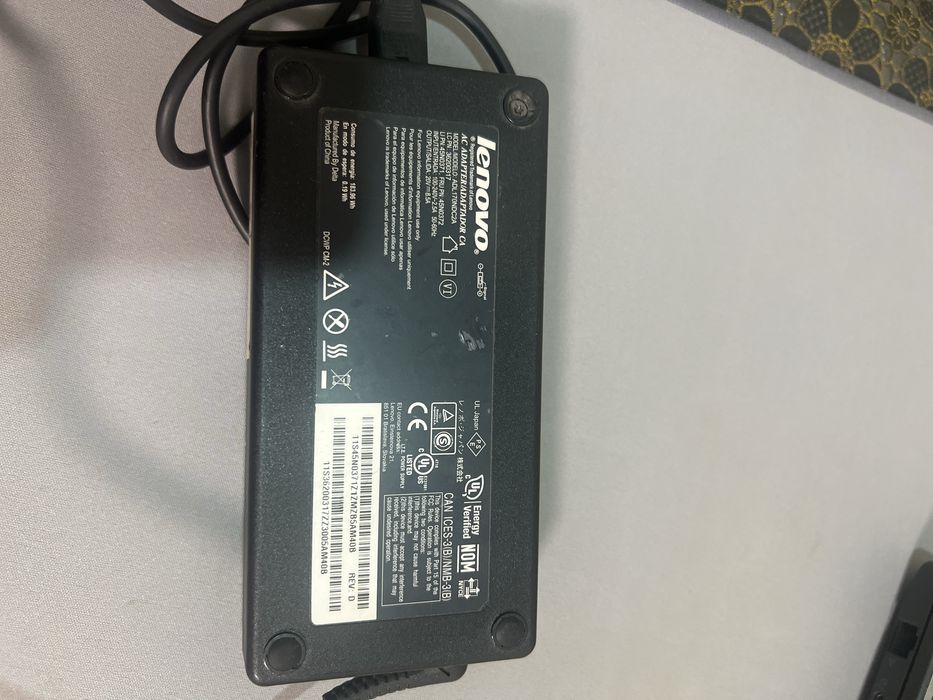 Оригінальне зарядне для Ноутбука Lenovo 180w