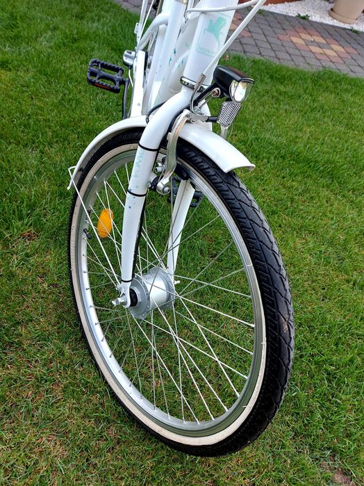 Rower Romet Panda biały dla dziewczynki.