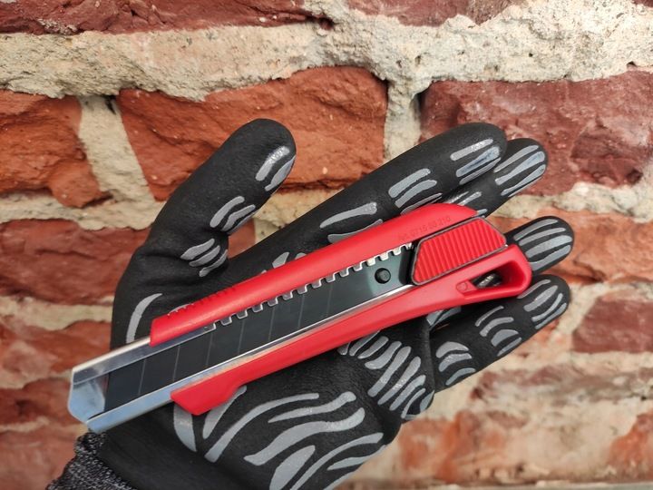 Wurth Noz Tapicerski Do Tapet Dywanow 18mm