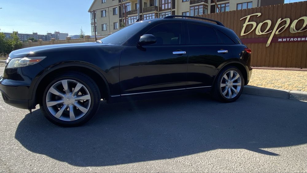 Продам Infiniti FX35 S50