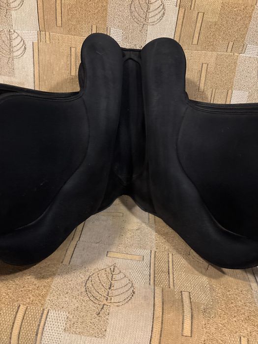 Syntetyczne wszechstronne siodło HORZE 17,5