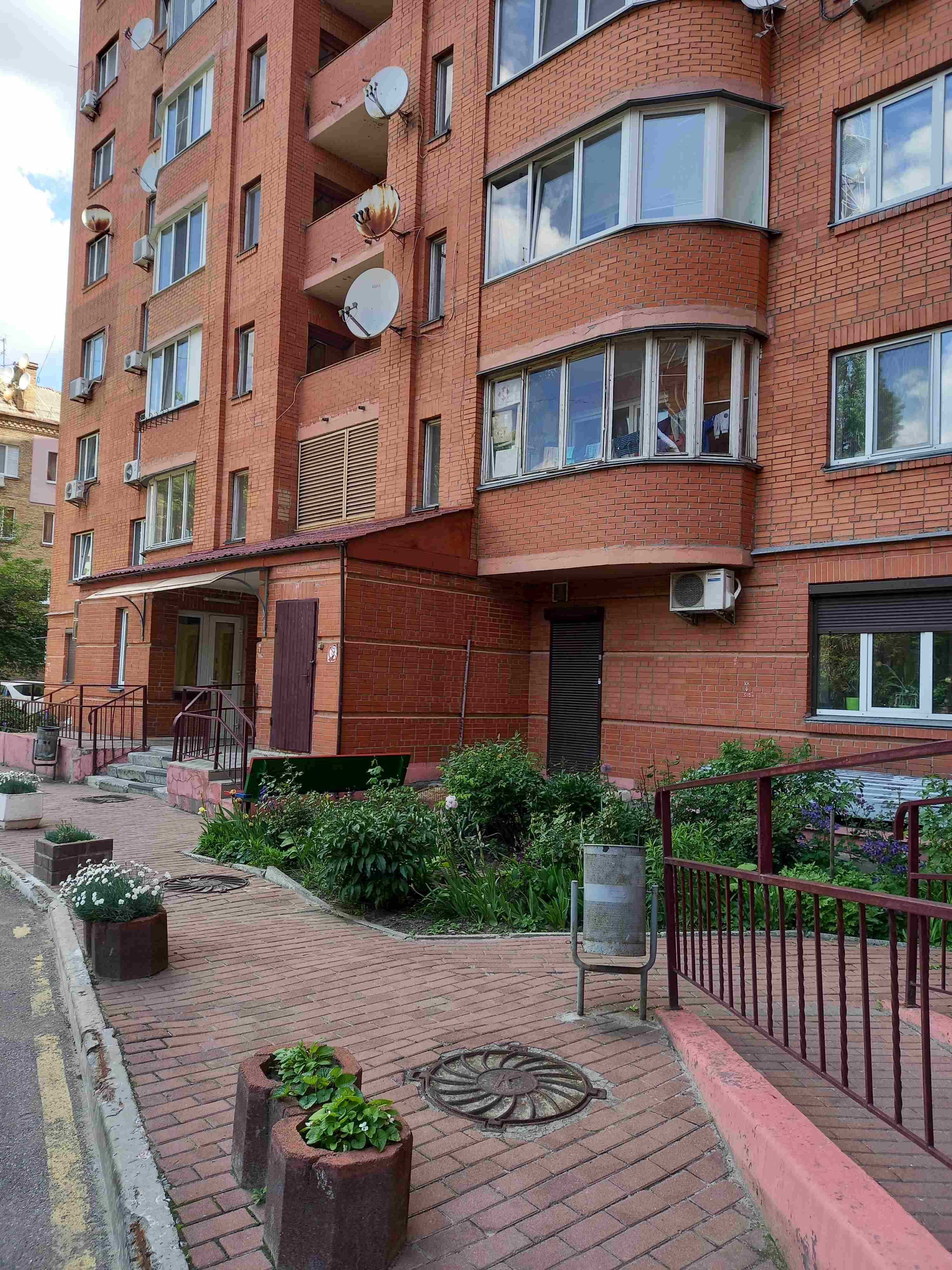 1к квартира пр Науки 62А, спецпроект 2005р, метро Деміївська