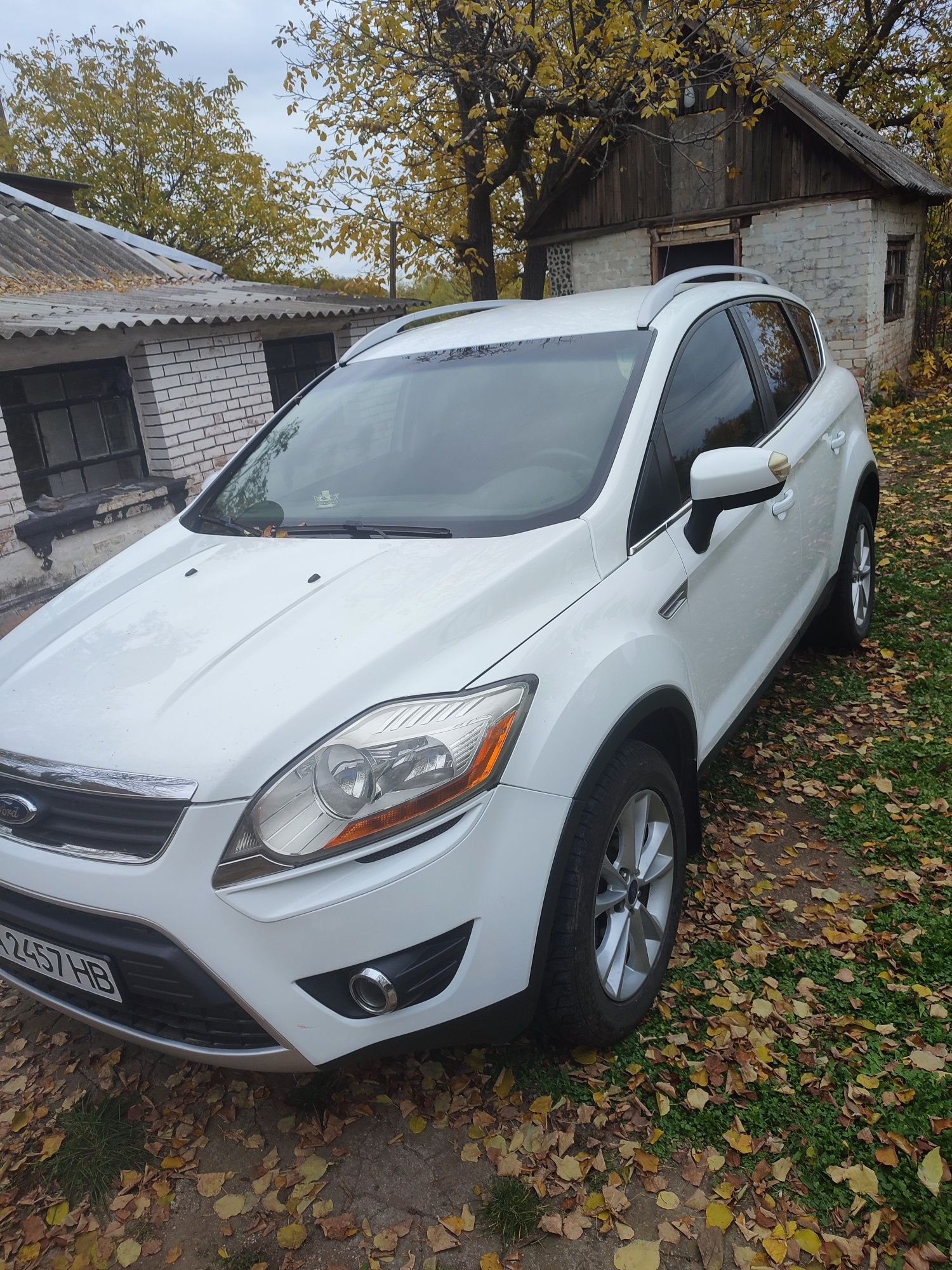 Паркетник Джип Форд Куга 2.0tdi рідна фарба.2013р куплена.