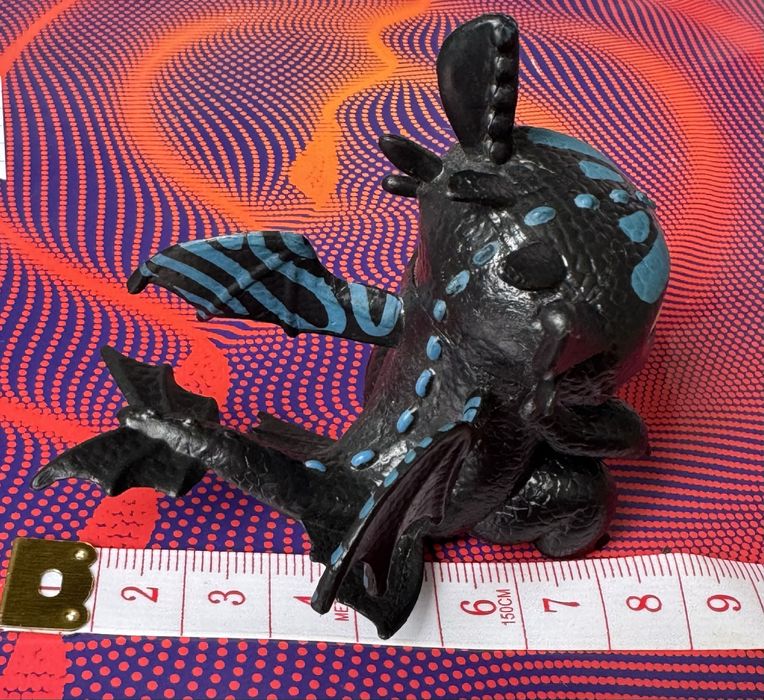 Jak wytresować smoka figurka szczerbatek jeźdźcy smoków