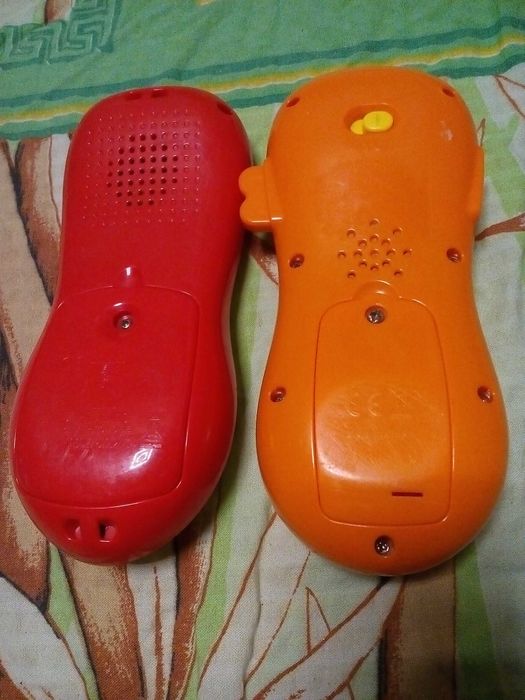 музыкальный детский телефон, развивающие 2 штуки - в одни руки