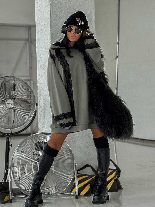 ZOCCO Obszerna dłuższa bluza tunika z elementami koronki