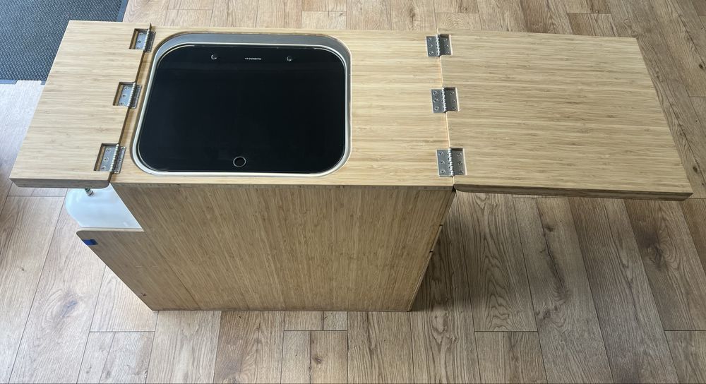 Zabudowa do busa Multivan California / Lodowka umywalka woda