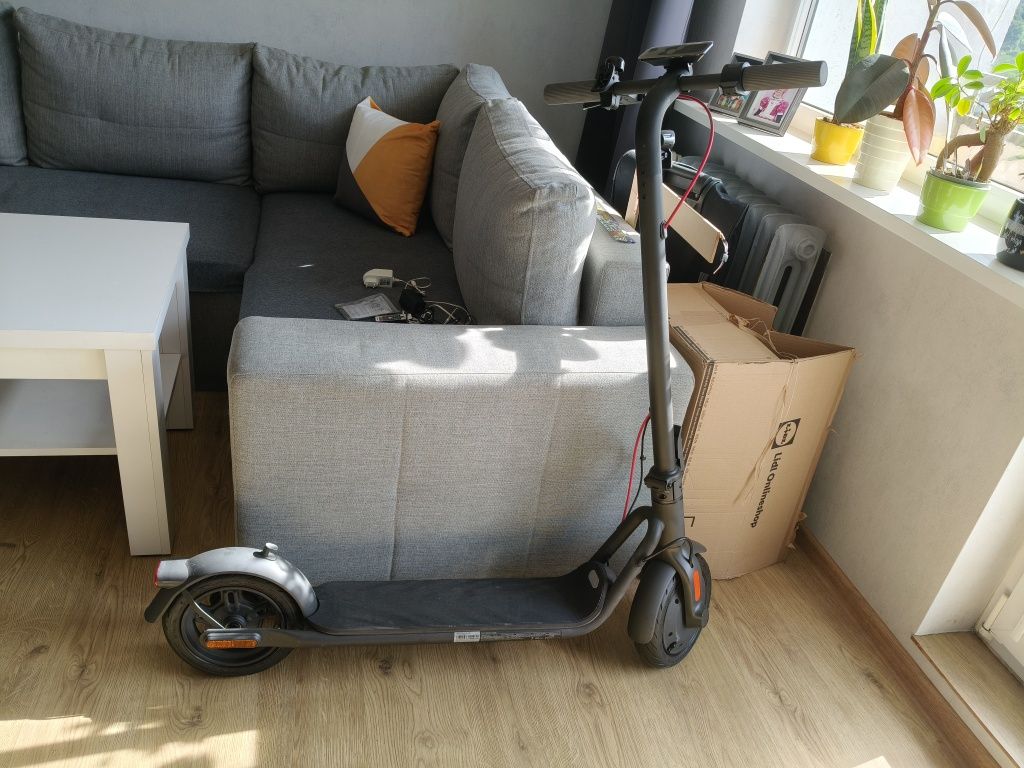 Sprzedam nową hulajnogę elekryczną Navee v25