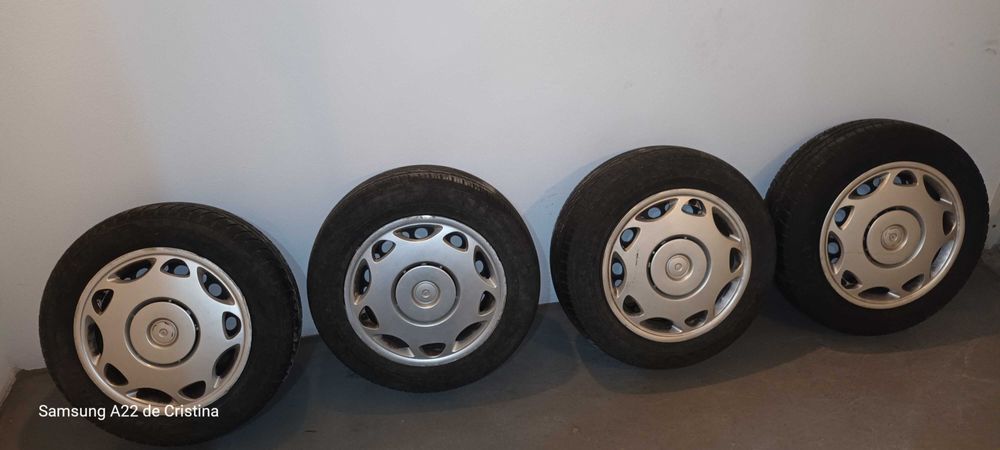 4 Pneus + 4 jantes 185/65R15