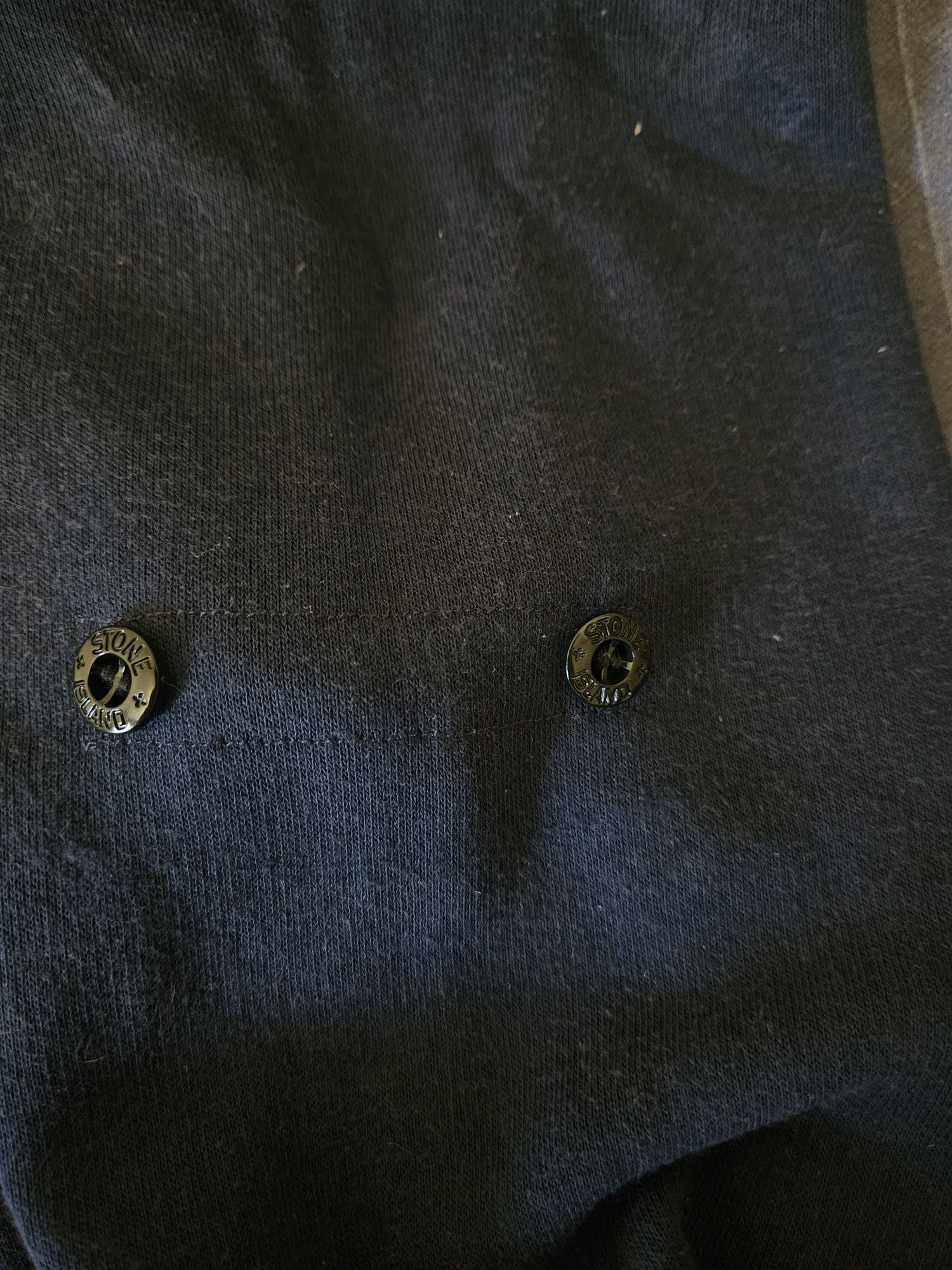 Продам свитшот stone island