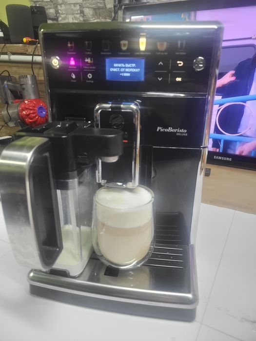 кавовамашинка Delonghi PicoBaristo Deluxe.