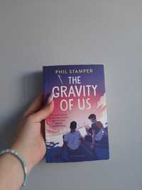 Książka The gravity of us Phil Stamper Bloomsbury angielska wersja