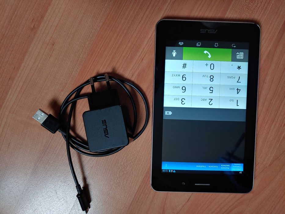Asus Fonepad планшет-телефон
