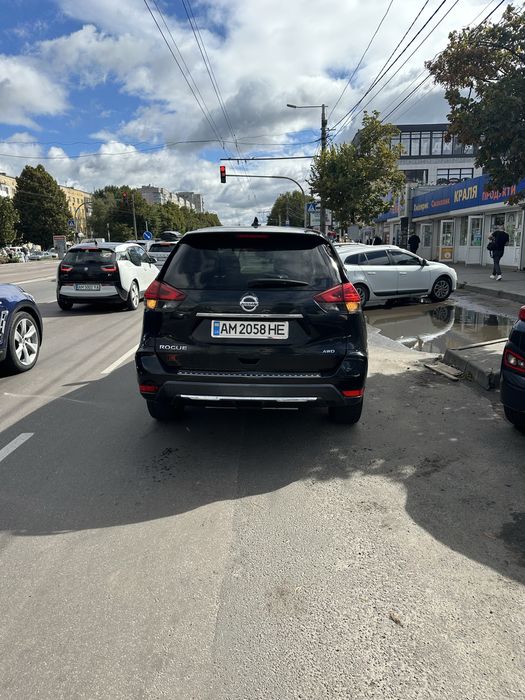 Продам чудовий Нисан Рог 2017