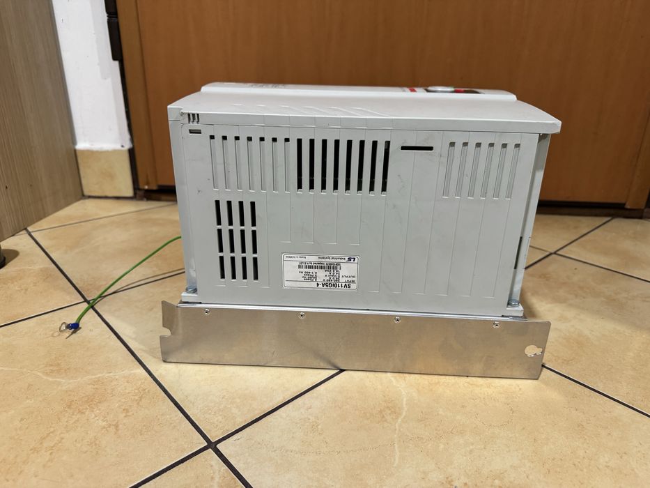 Sprawny Falownik wektorowy 11kW  LG SV110iG5A-4 iG5a LS