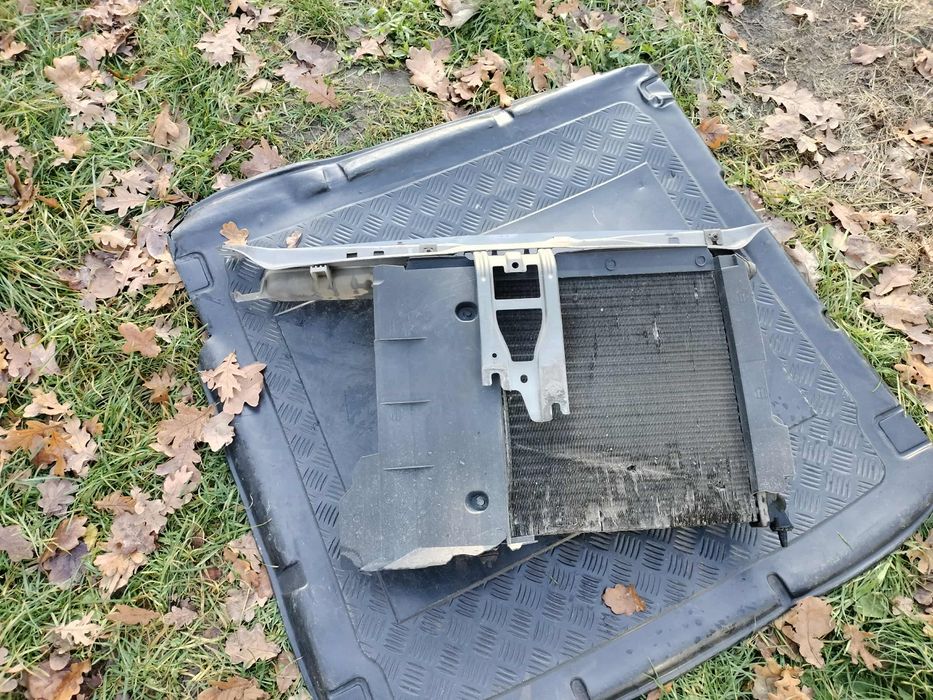 Renault Clio II 1.2B, rozrusznik,alternator,pas,chłodnica,reflektor,