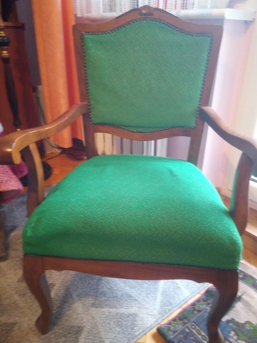 Krzesła stylowe  2 szt, gięte drewno, zmiana na pewno tapicerki