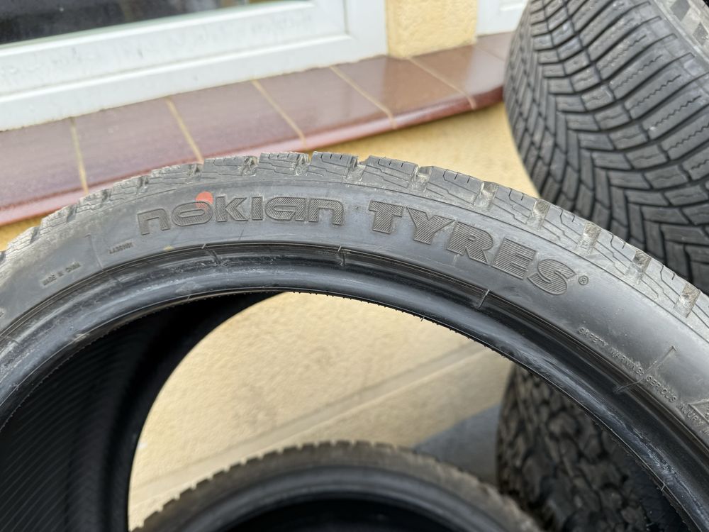 4xNokian 255 35r20., 2023 5.2mm