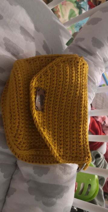 Torebka robiona na szydełku