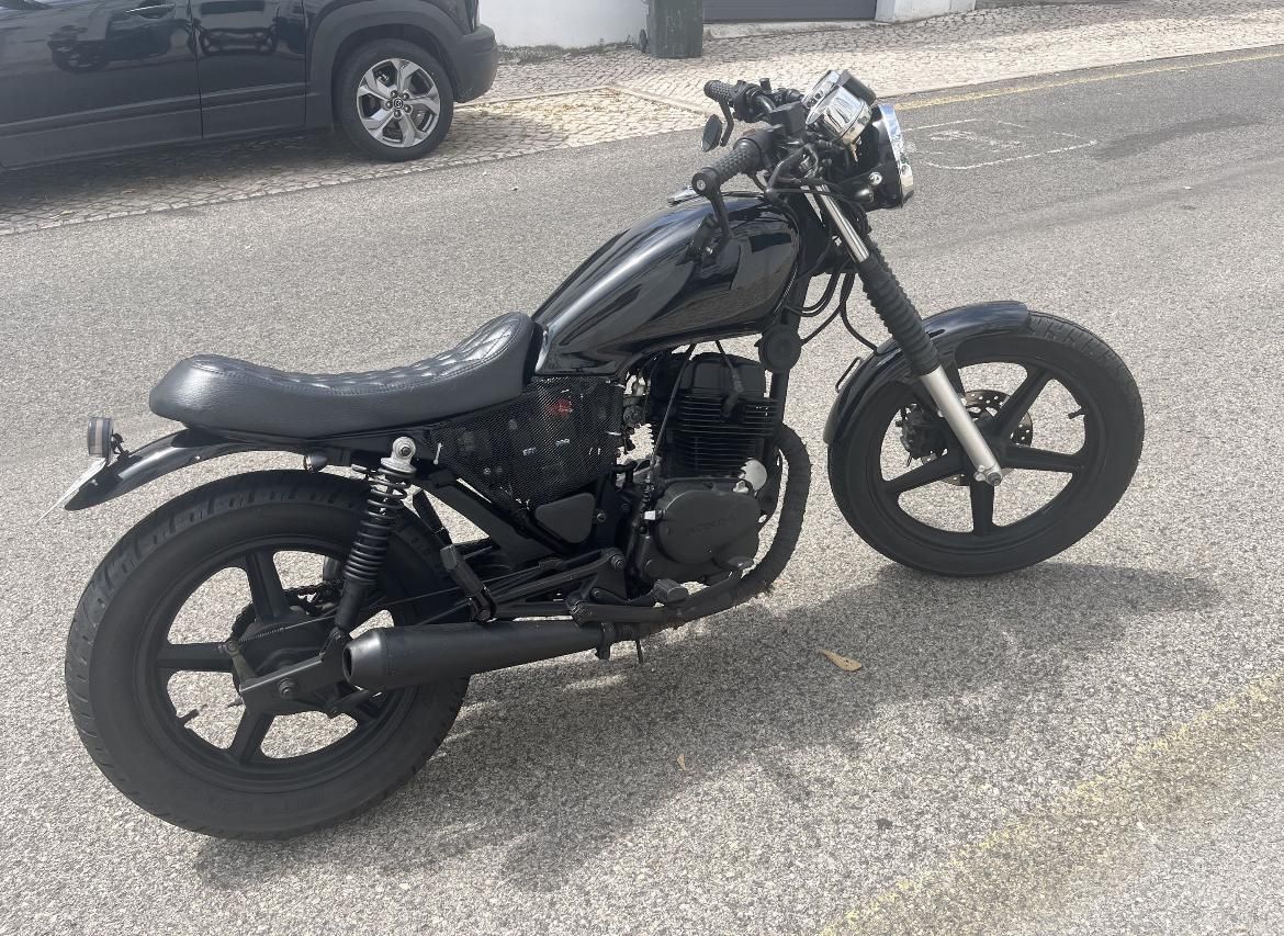 Honda CB250 Café Racer