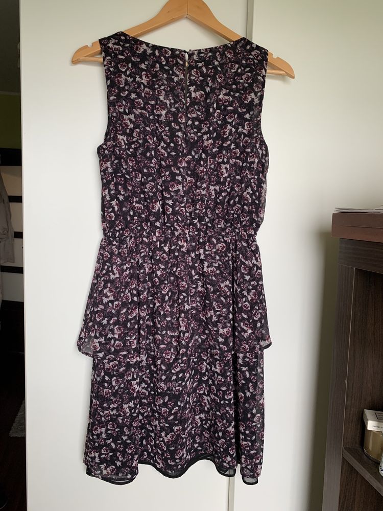 Fioletowa sukienka w kwiatowy wzór H&M